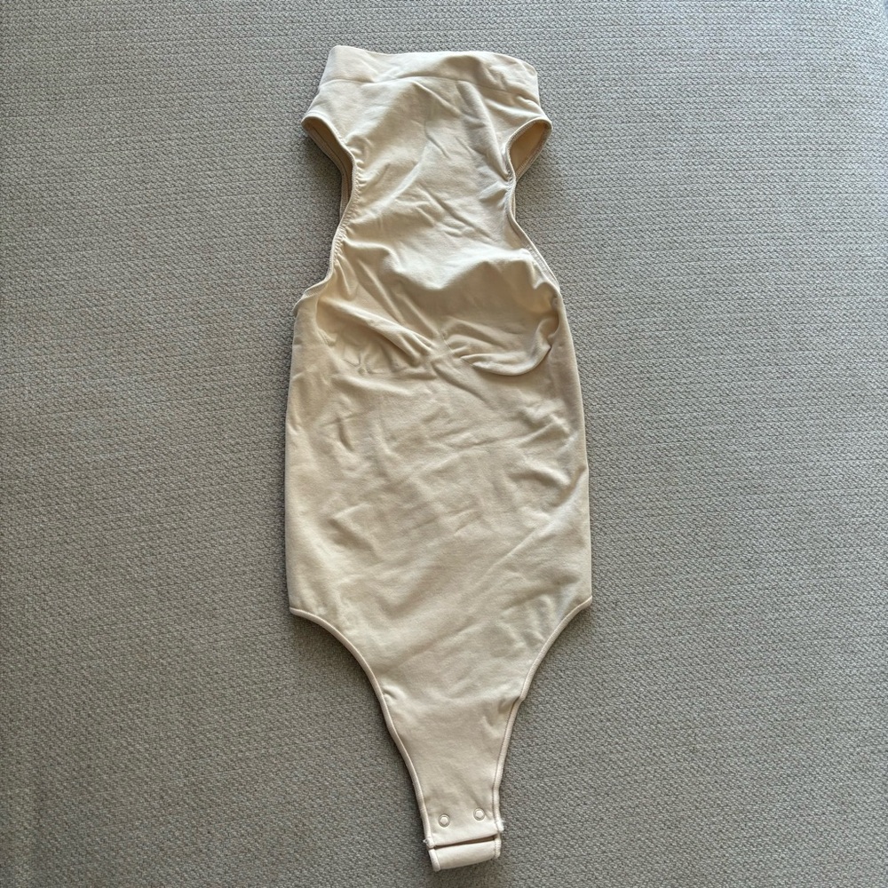 SKIMS Seamless Sculpt High Mock Neck Shapewear Bodysuit SMALL - Picture 5 of 11
